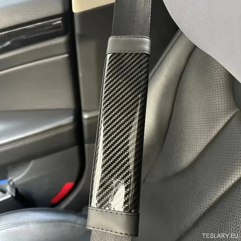 Seat Belt Shoulder Protector Carbon Fiber Look ( 2 Pieces ) - TESLARY Tesla Shop Accessories Europe Nederlands Ireland Deutschland Espana Alicante France Italia