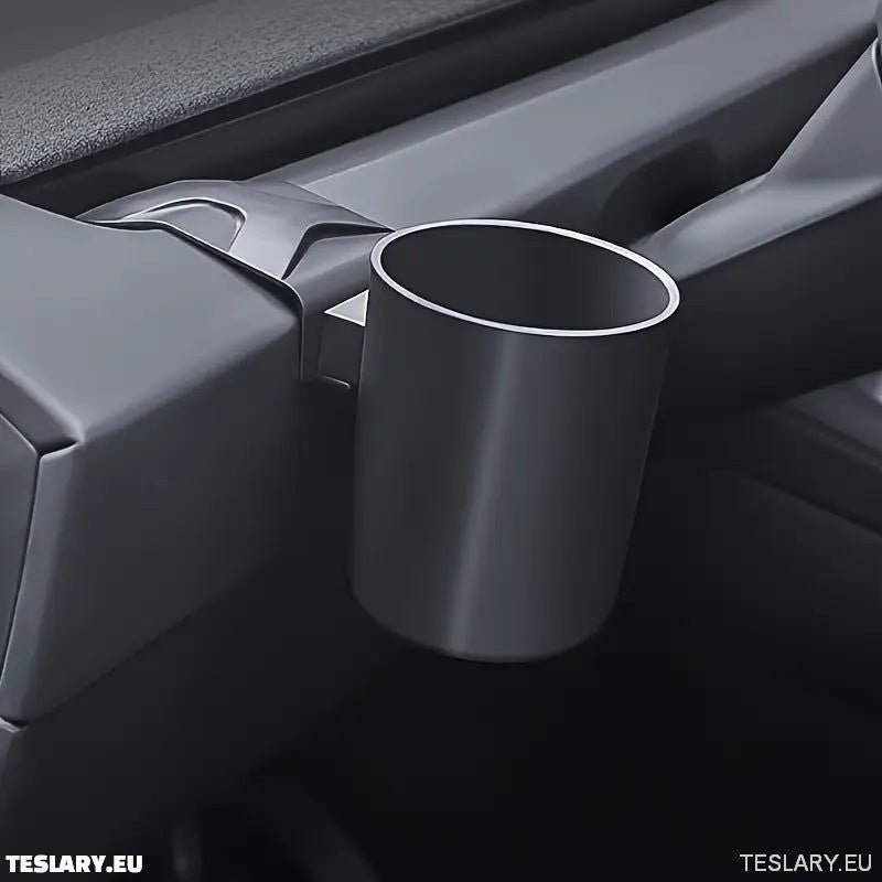Accessori Indispensabili per Tesla: Supporto Bicchieri