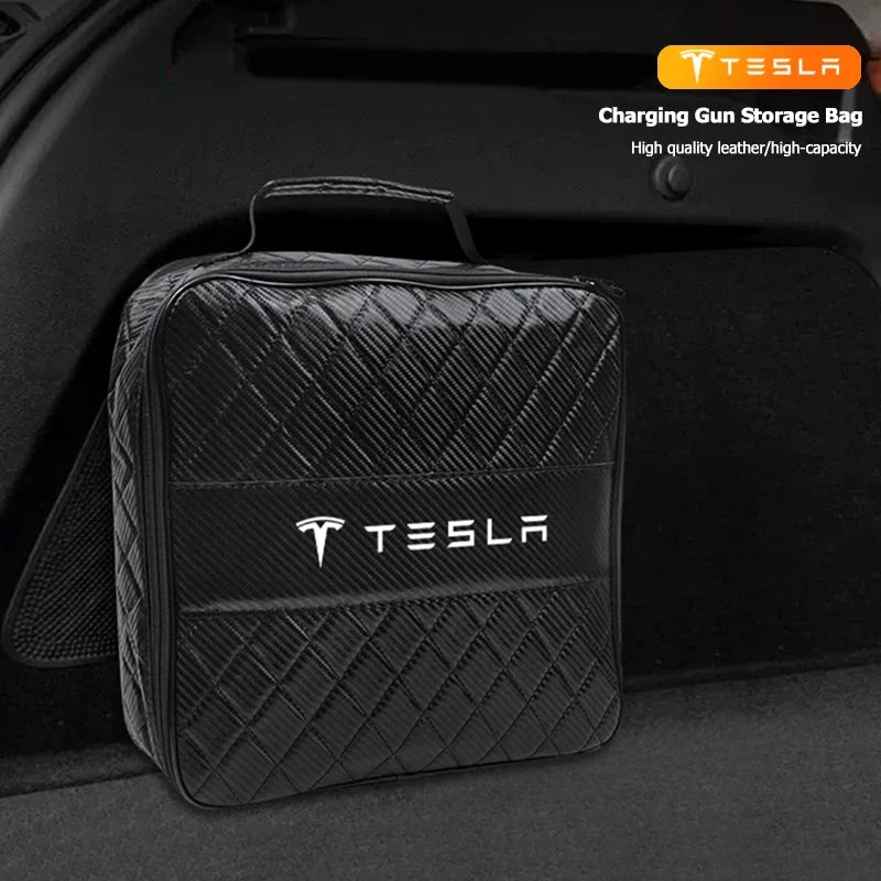Tesla Accessoires voor een Organiseerde Oplaadervaring
