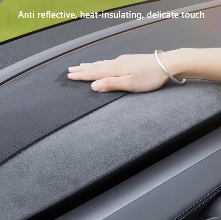 Tesla Model 3+ Highland Anti Glare Dash Cover Mat with Logo - TESLARY Buy Tesla Shop Accessories Europe Nederlands Dublin Cork Ireland Deutschland Espana Iceland Finland France Italia