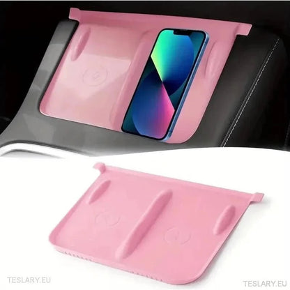 Tesla Model 3 / Y Silicone Antislip Cover for Wireless Charge Pad - TESLARY Tesla Shop Accessories Europe Nederlands Dublin Cork Ireland Deutschland Espana Alicante France Italia