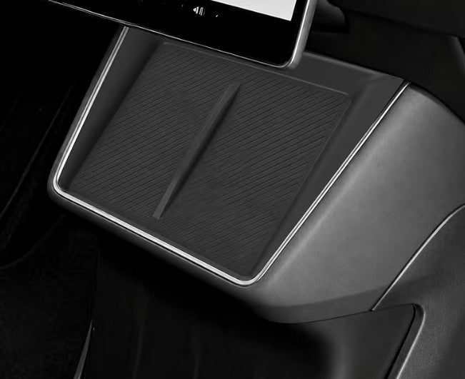 Wireless Phone Charging Anti Slip Protective Pad Protector for Tesla Model Y Juniper Standard RWD - TESLARY Tesla Shop Accessories Europe Nederlands Dublin Cork Ireland Deutschland Espana Alicante France Italia